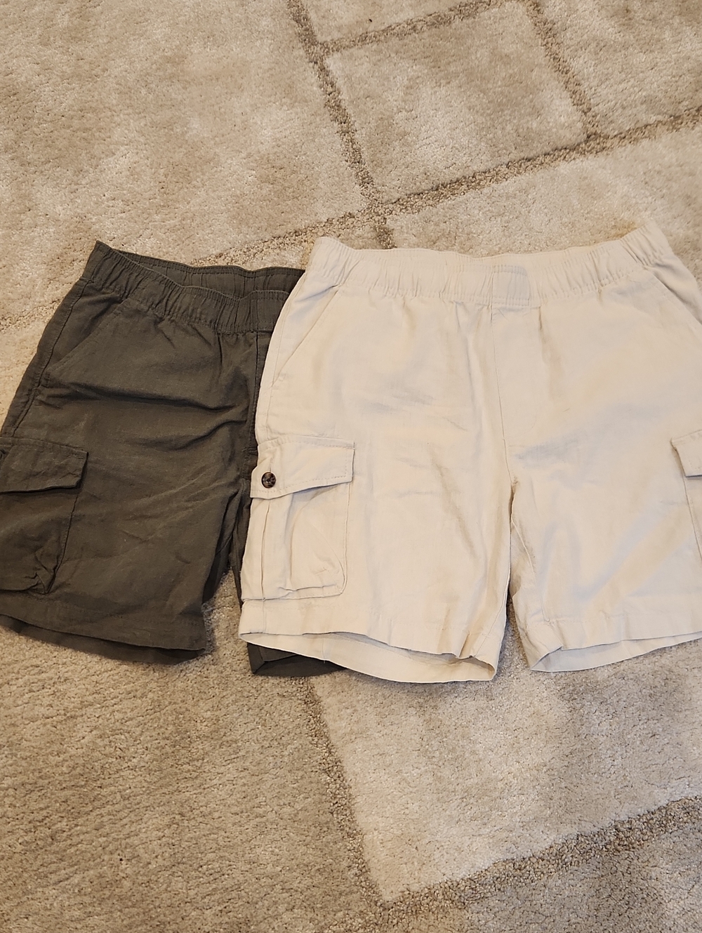 Goodfellow & Co Light Beige And Green Cargo Men's Cargo Shorts-NWOT